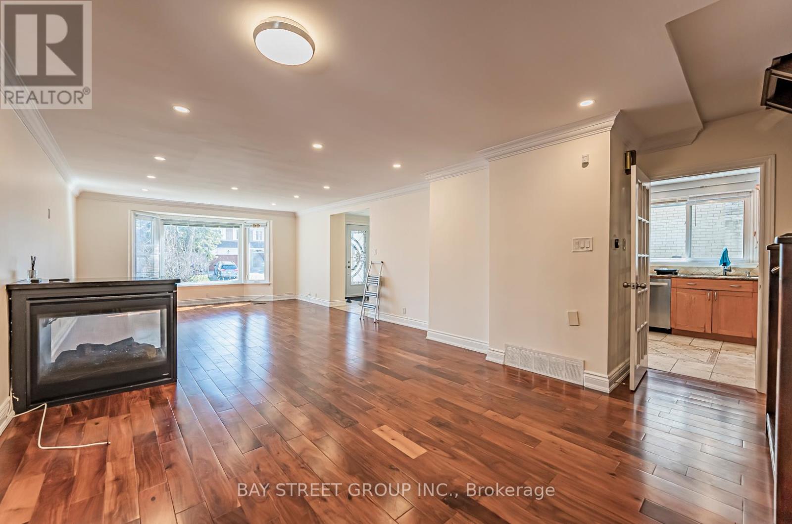 38 FOURSOME CRESCENT - 10