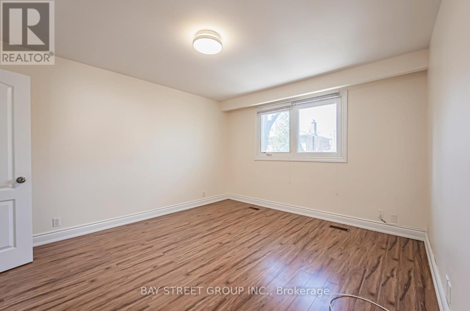 38 FOURSOME CRESCENT - 13