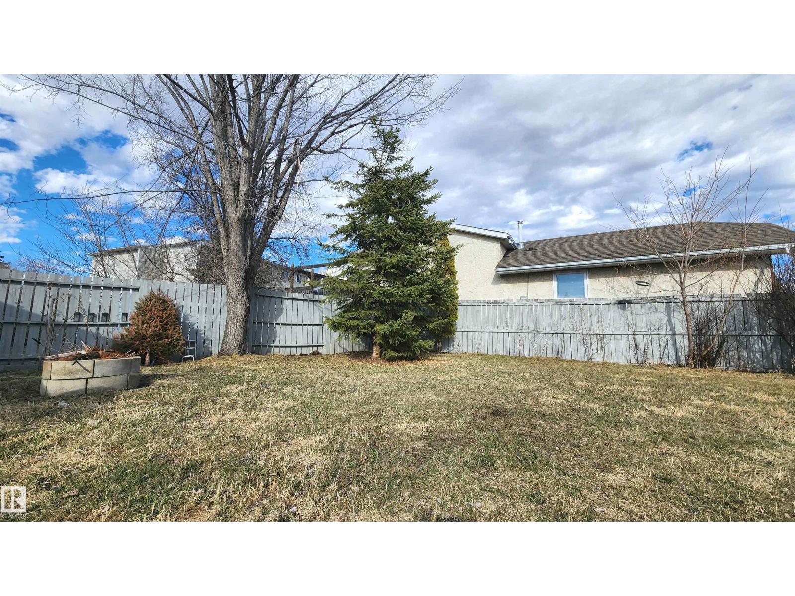 3531 46 ST NW - 40