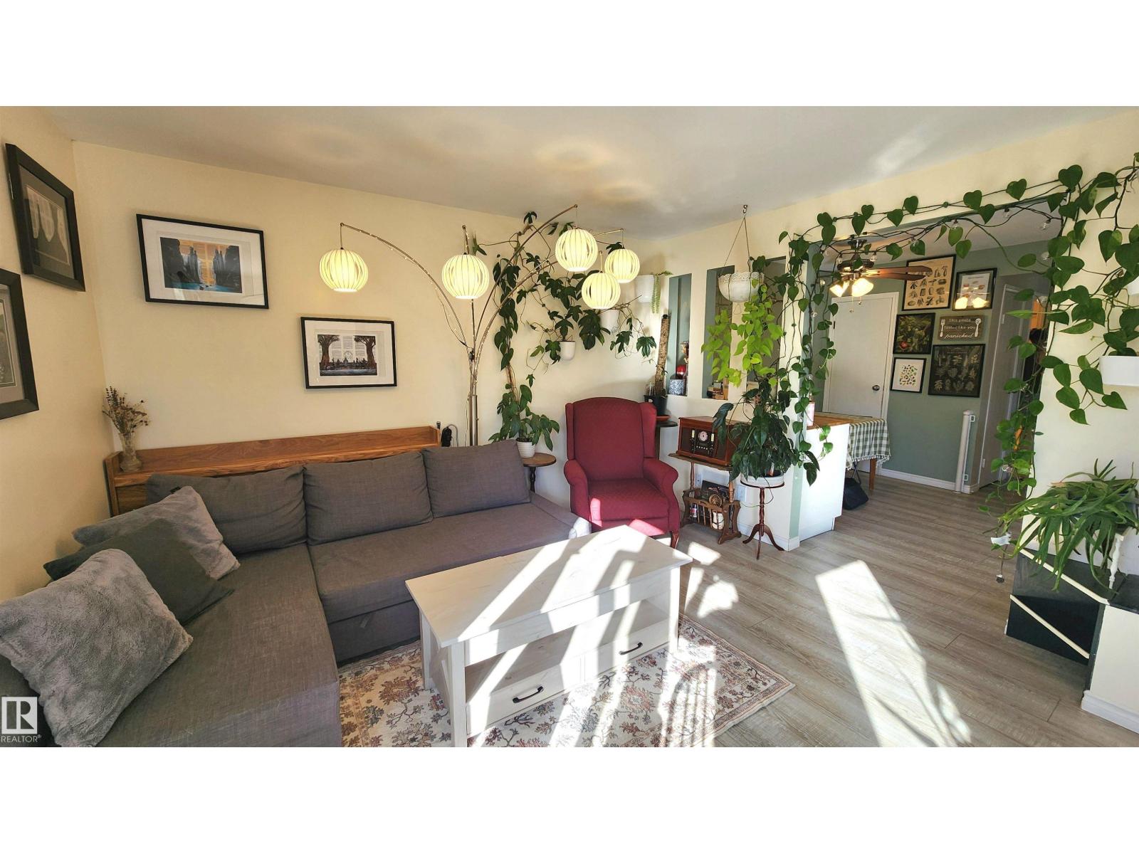 3531 46 ST NW - 5