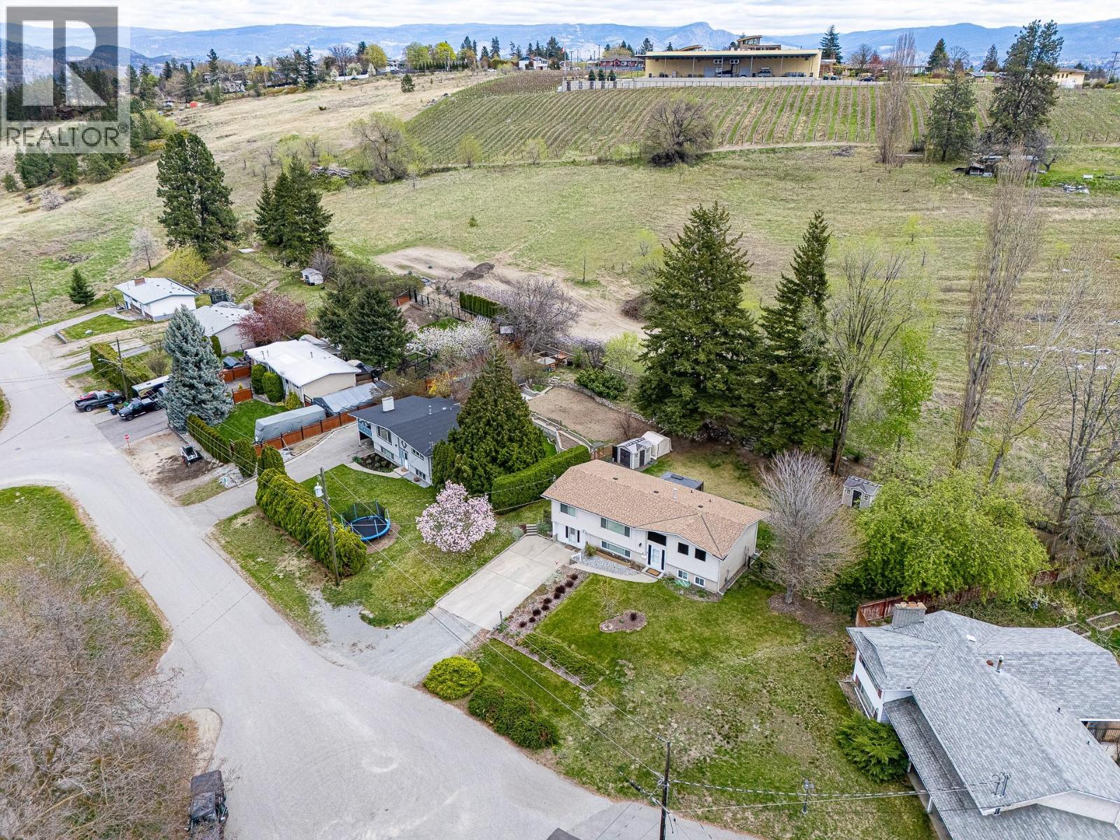  2545 Colleen Road, West Kelowna