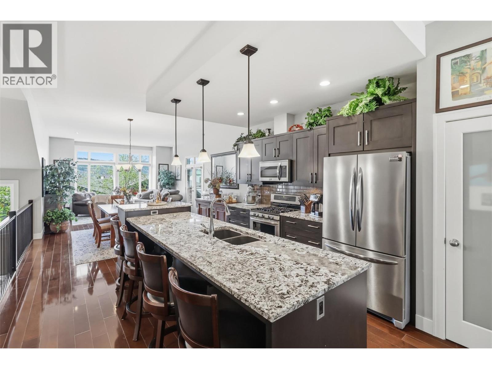 1530 GOLF RIDGE Drive - Image 3