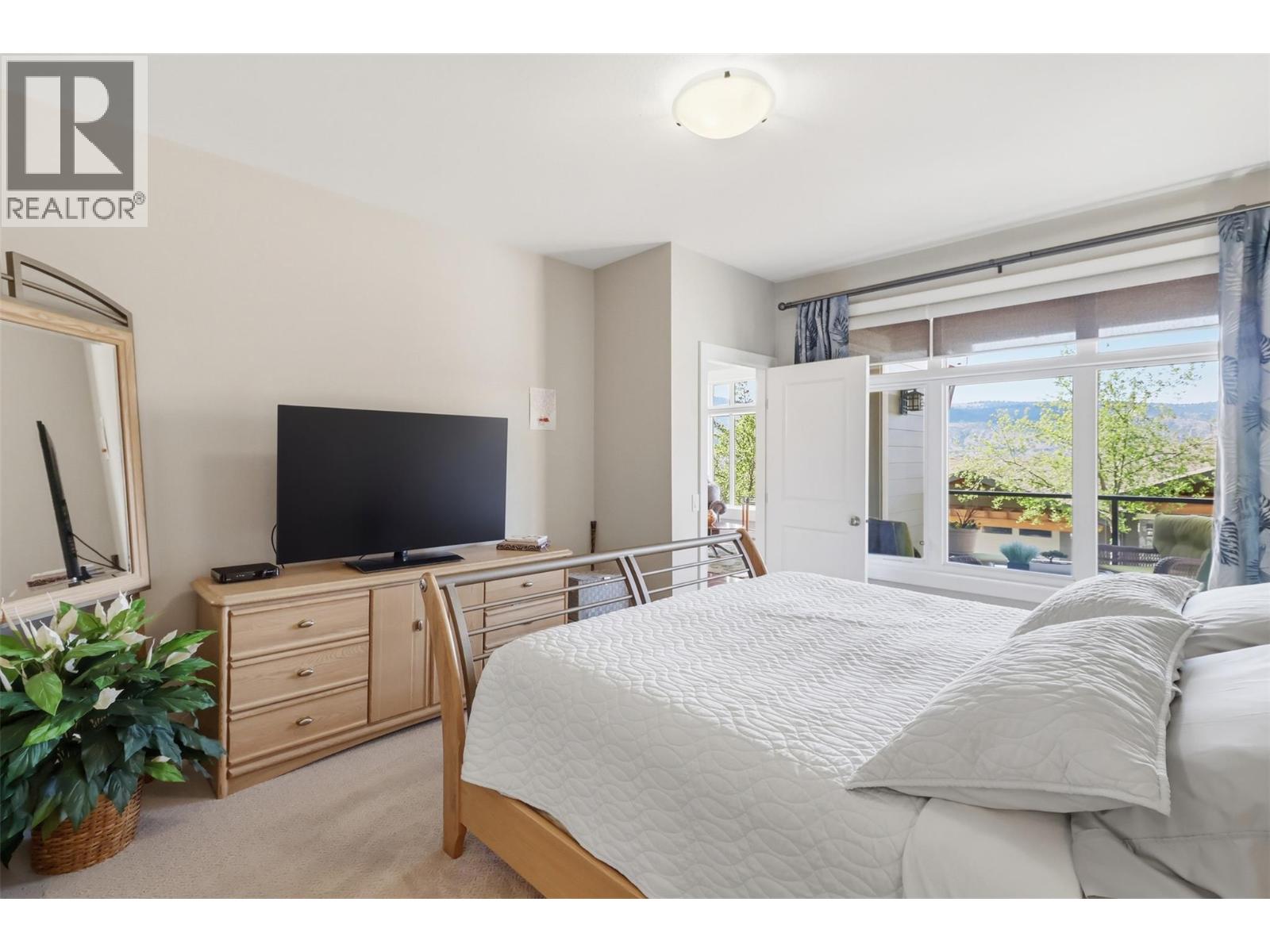 1530 GOLF RIDGE Drive - 25