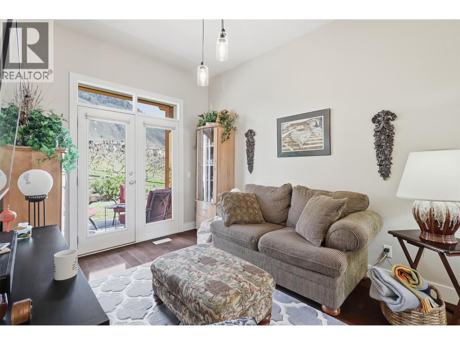 1530 GOLF RIDGE Drive - 27