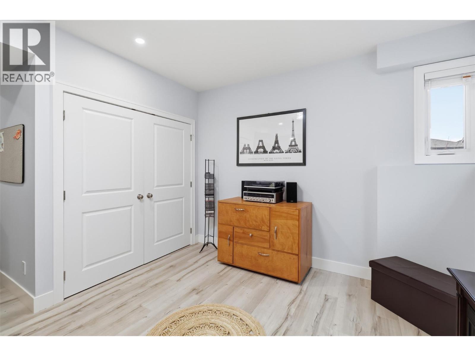 1530 GOLF RIDGE Drive - 41