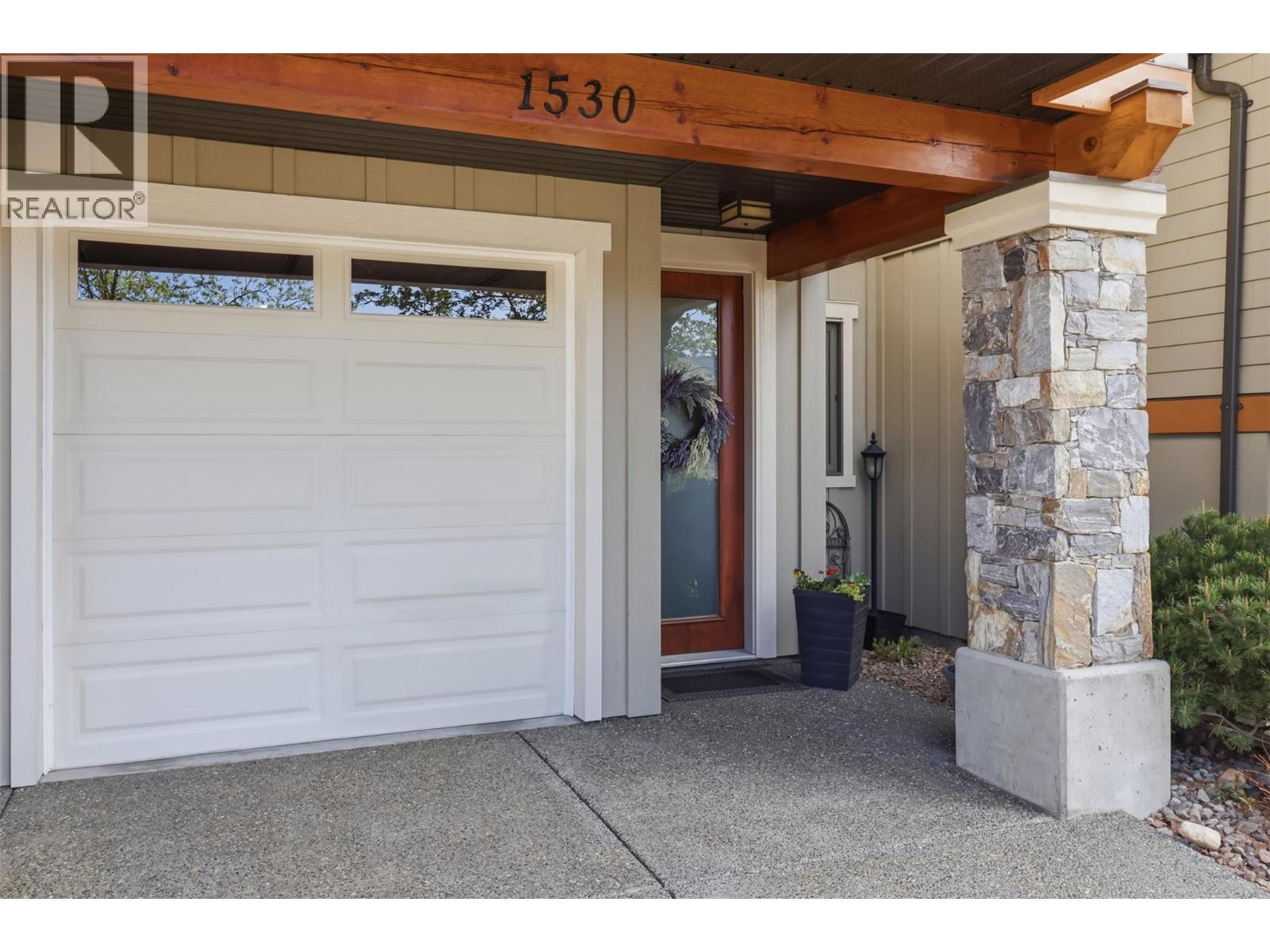 1530 GOLF RIDGE Drive - 54