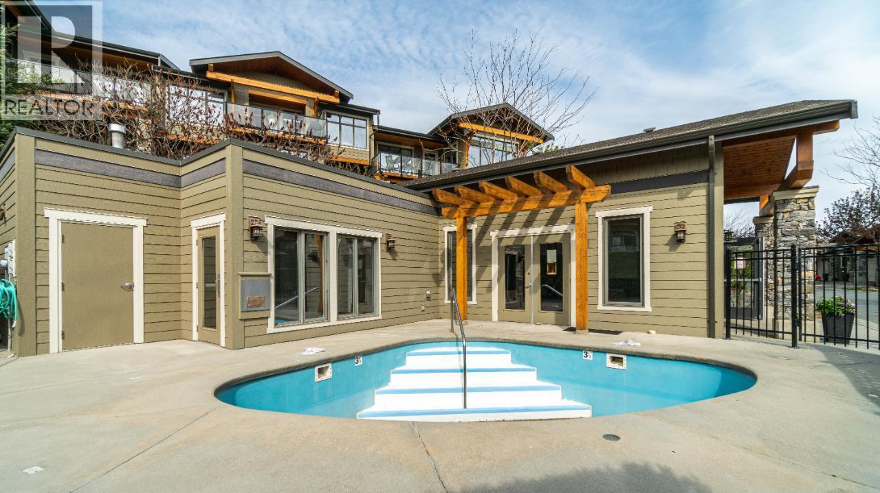 1530 GOLF RIDGE Drive - 67