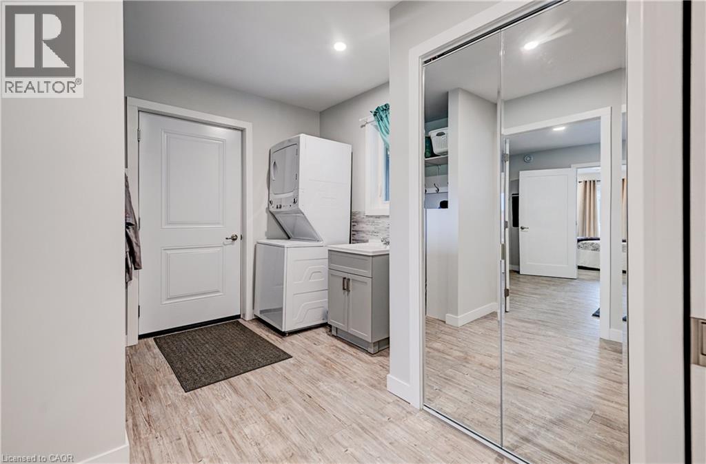 Res 2 Laundry/Mudroom