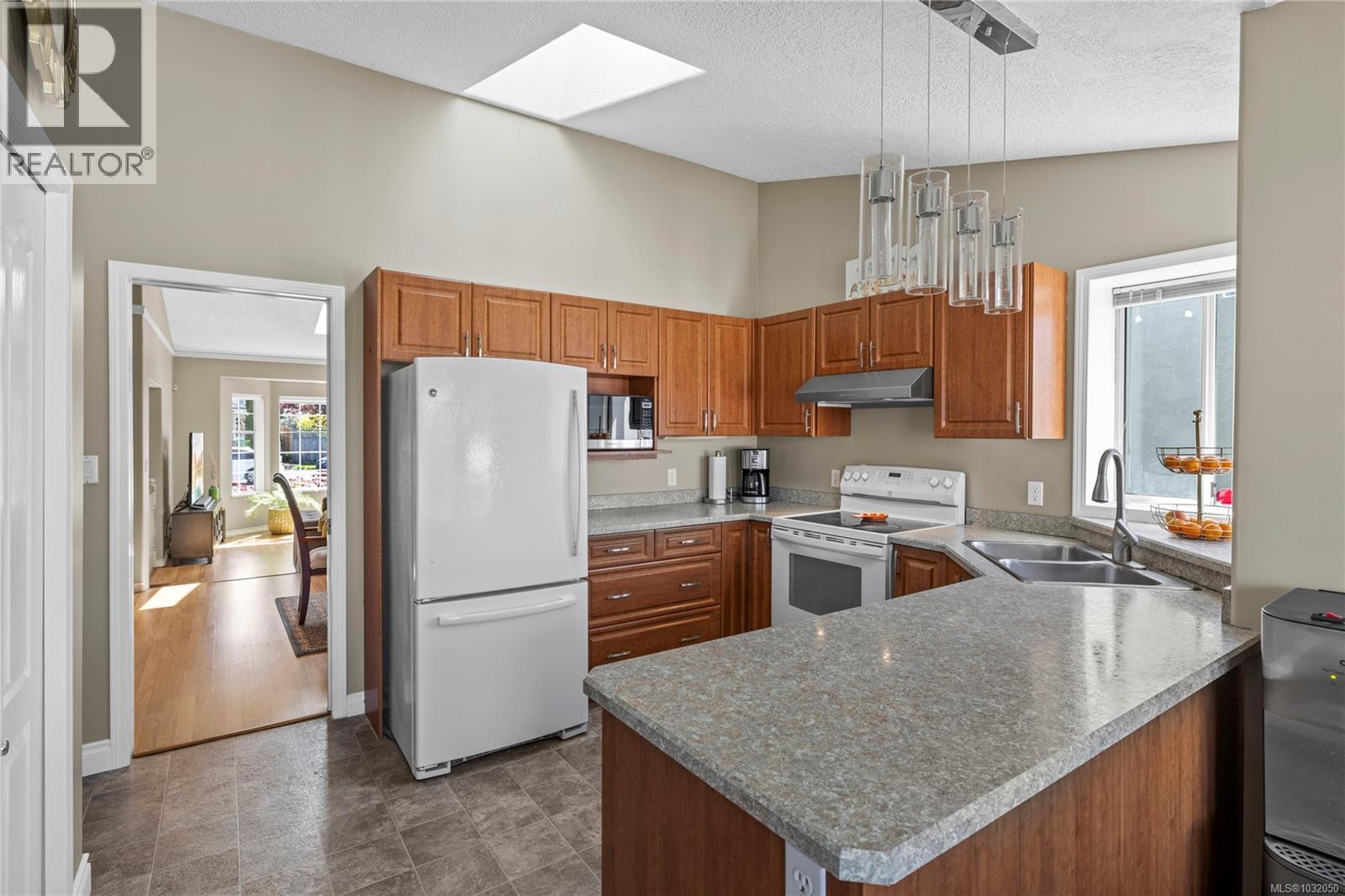 6226 McRobb Ave - 10