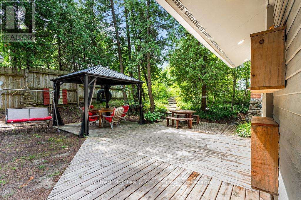 Spacious side patio