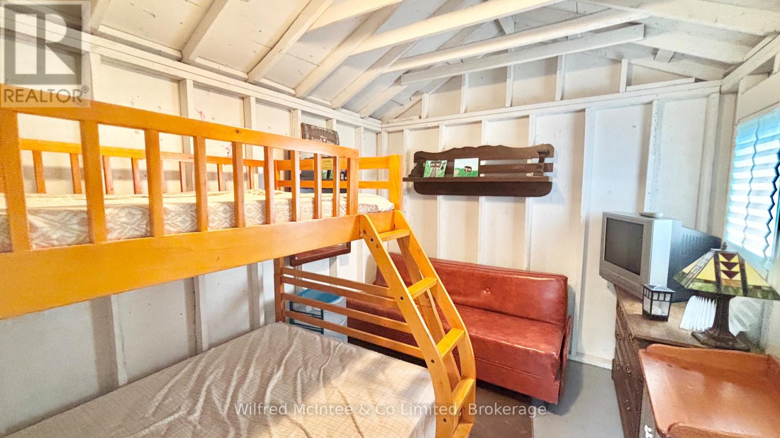 Bunkbeds in garden suite