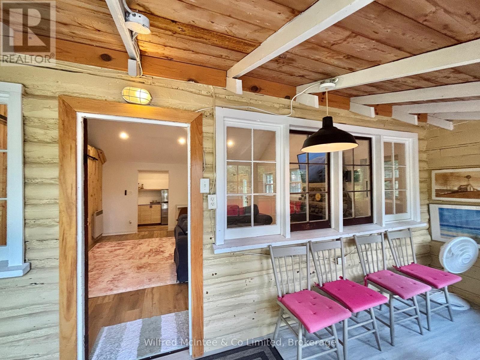 Sun porch
