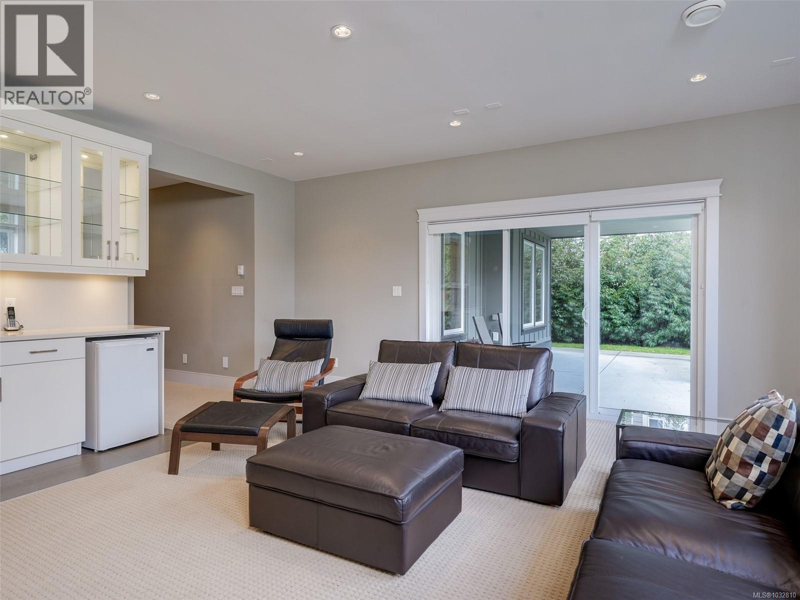  2156 Champions Way, Langford