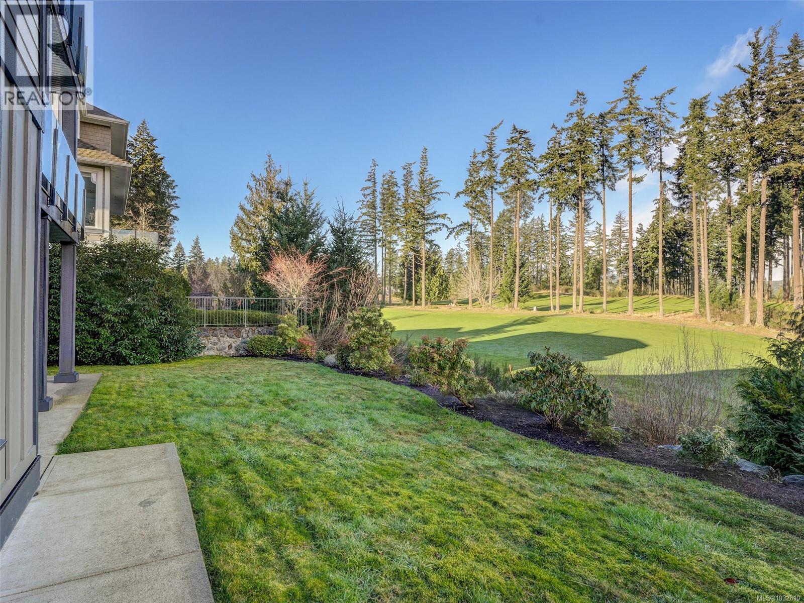 2156 Champions Way - 40