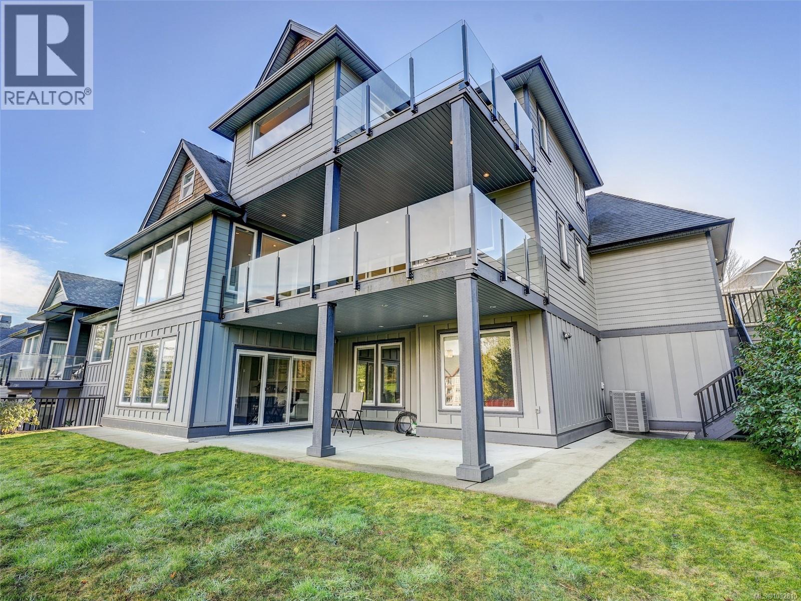  2156 Champions Way, Langford