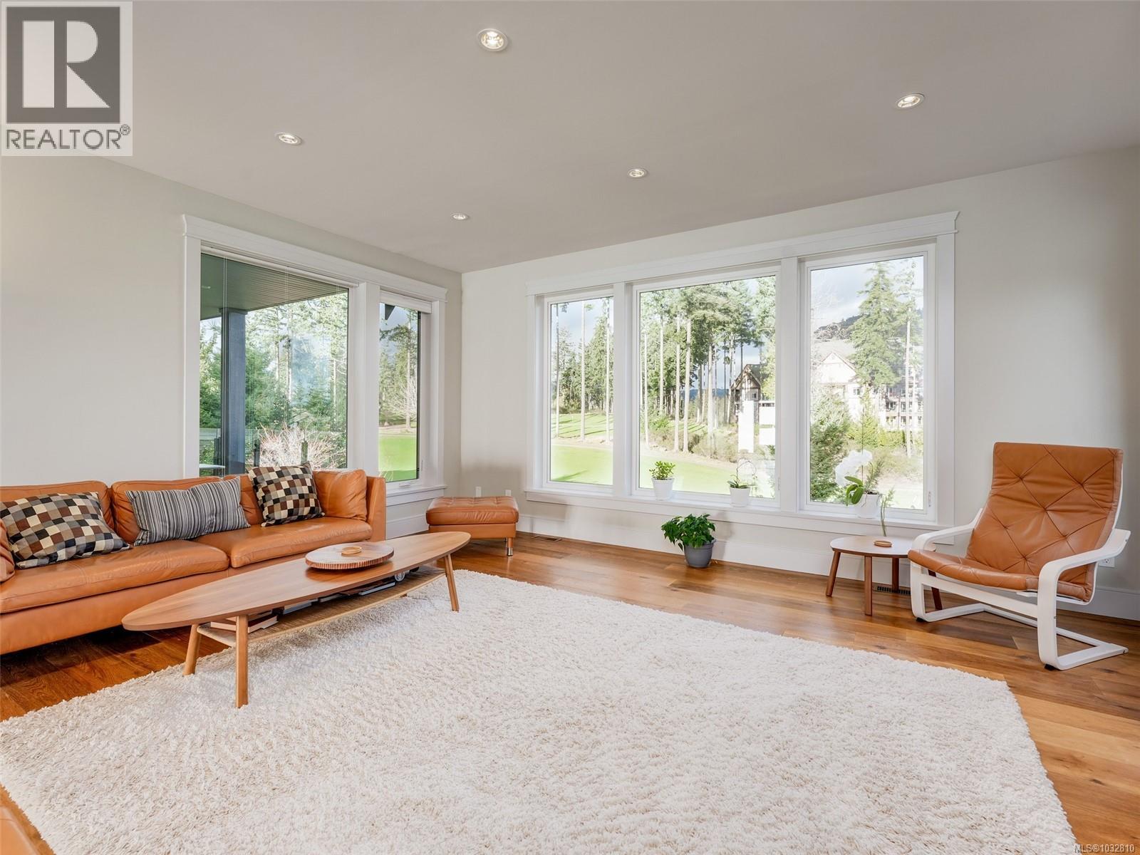  2156 Champions Way, Langford