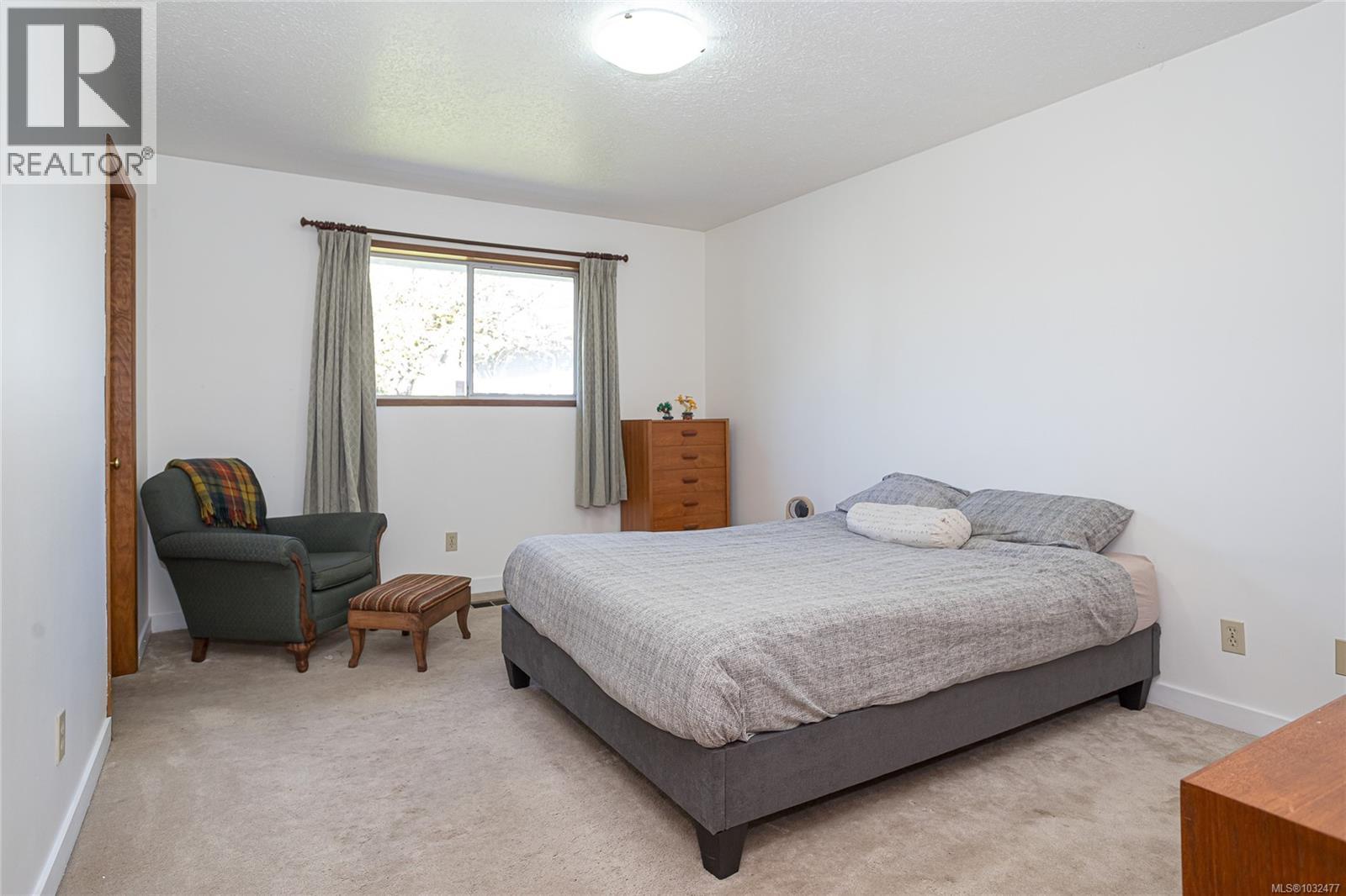 377 Campbell St - 11