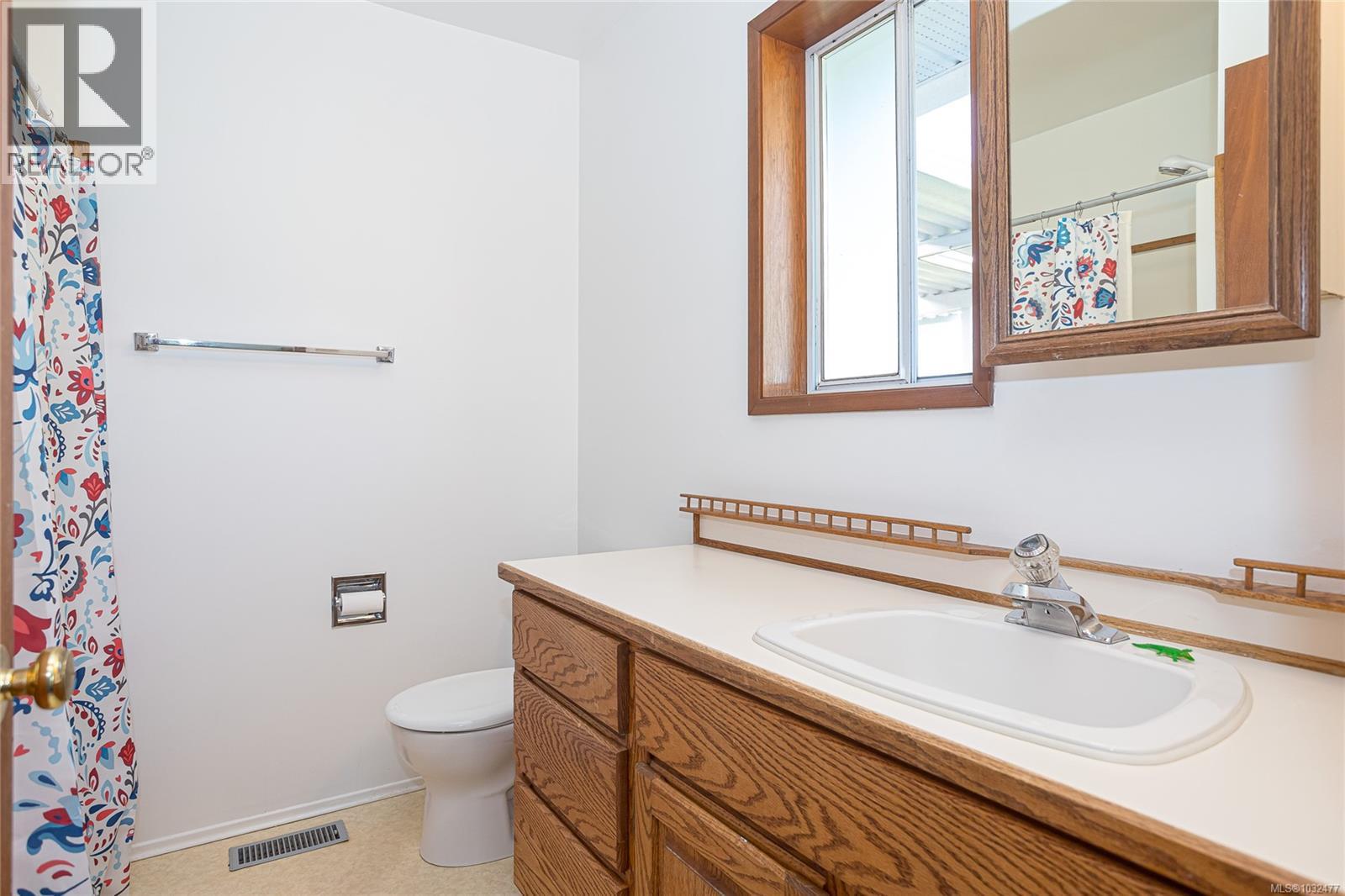 377 Campbell St - 12