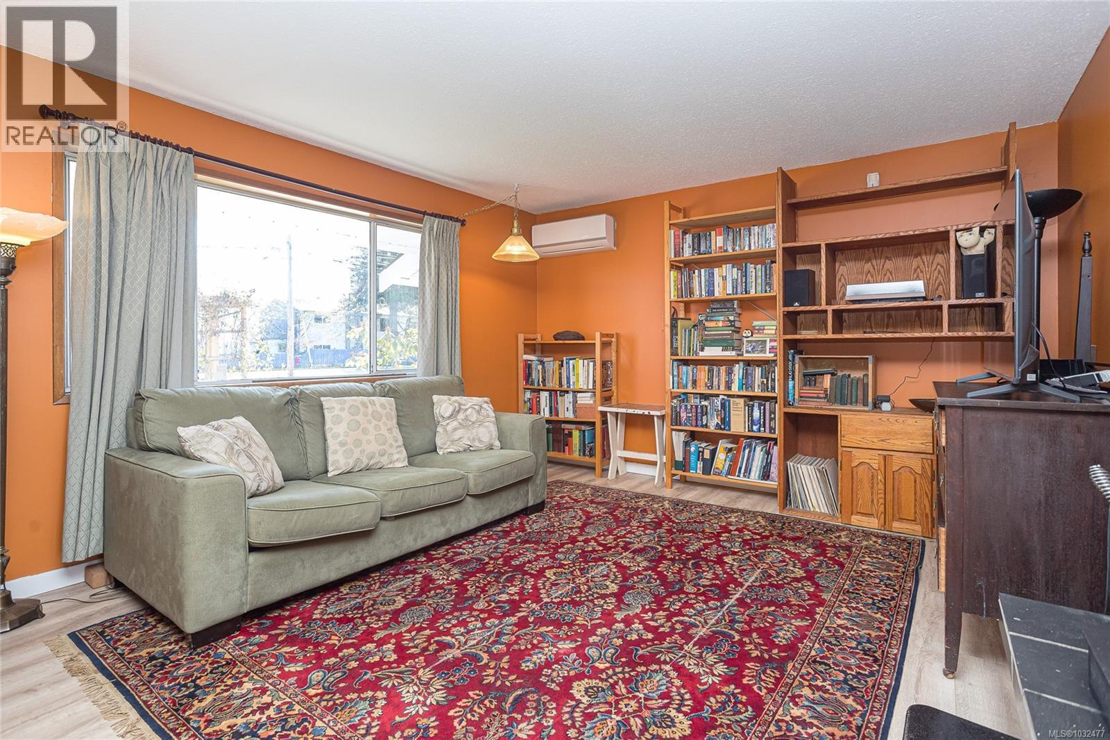 377 Campbell St - Image 3