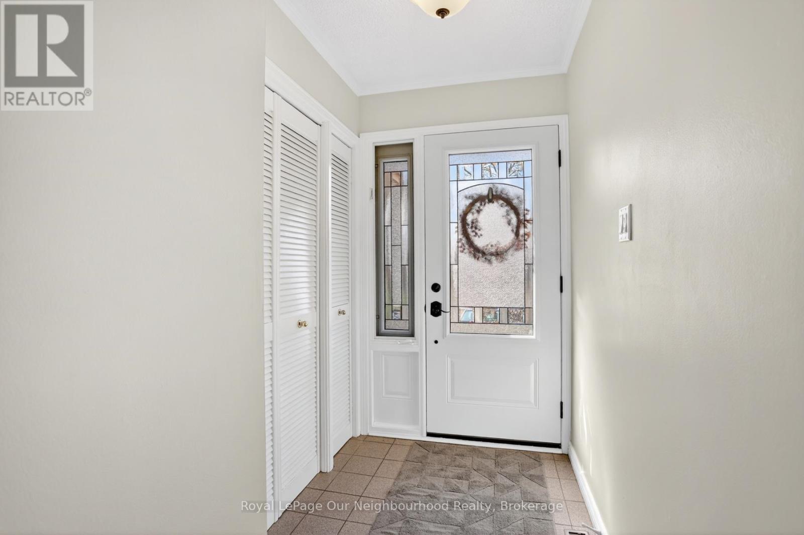 656 HILLCROFT STREET - Image 2