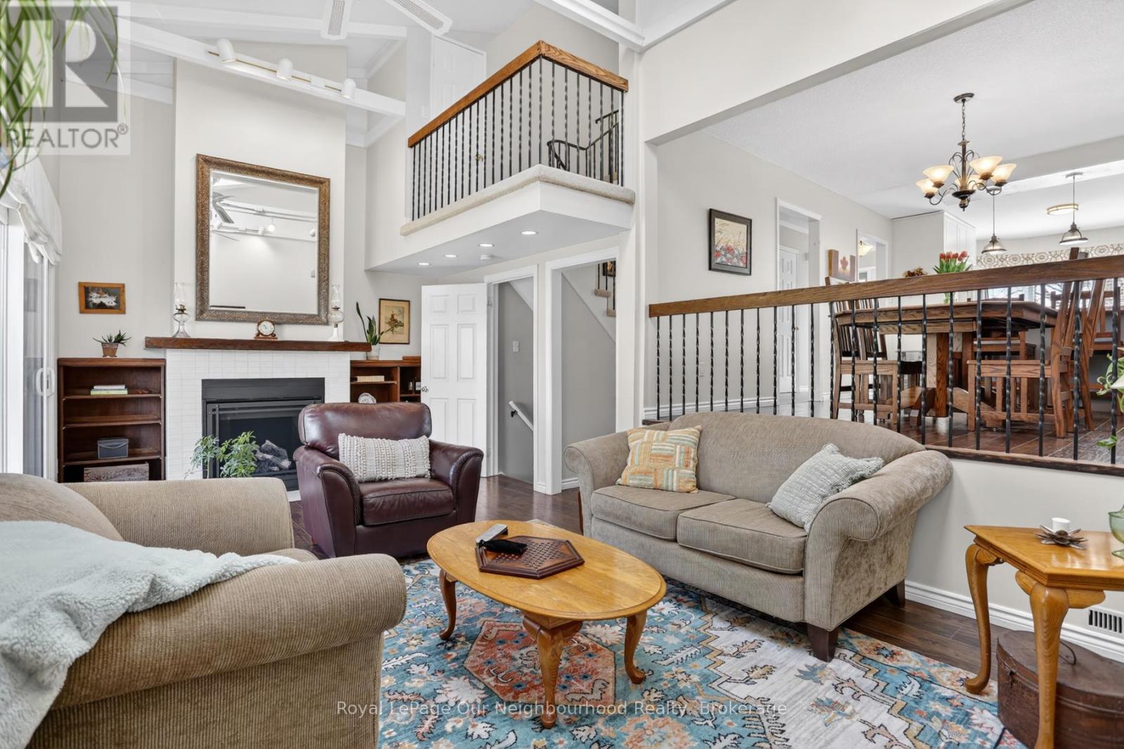 656 HILLCROFT STREET - 22