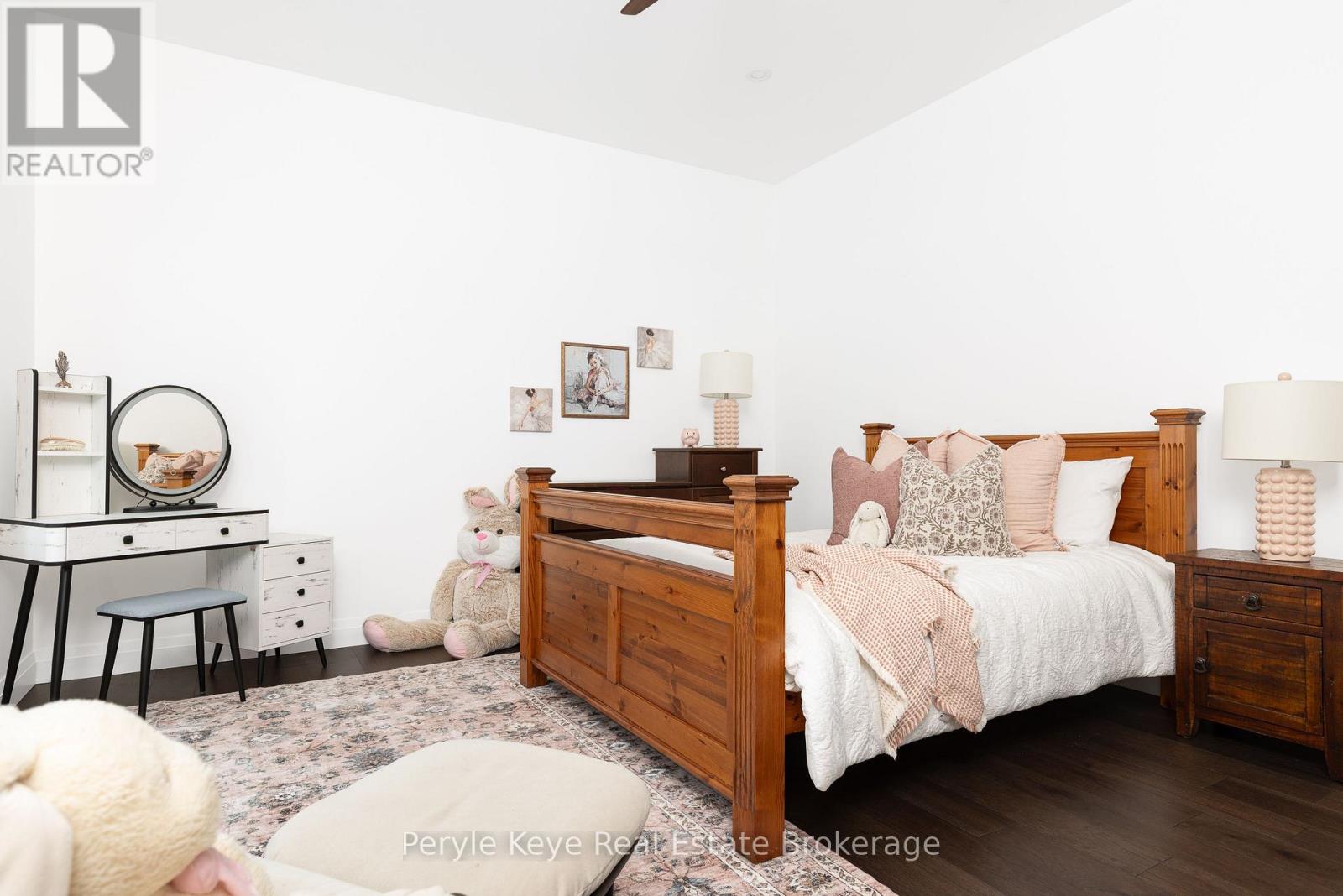Guest Bedroom 1
