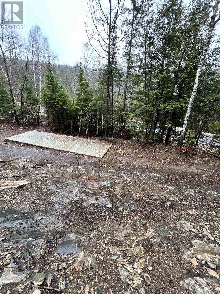 232 CLARKE ROAD — photo 7
