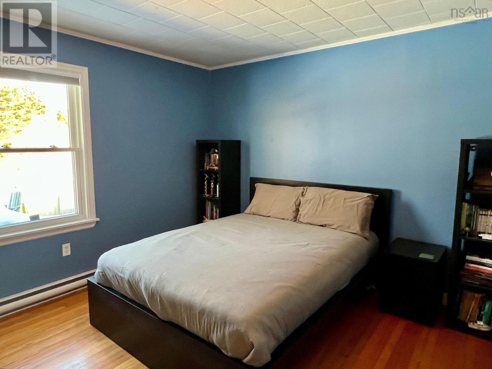 Property 16 of 24 of 33 Oak Road