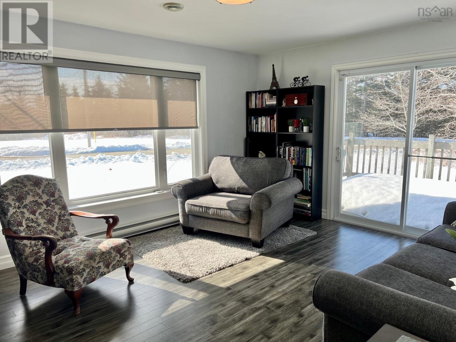 Property 9 of 24 of 33 Oak Road