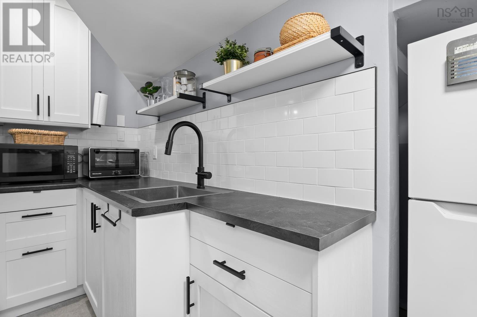 Property 36 of 48 of 161 Silistria Drive