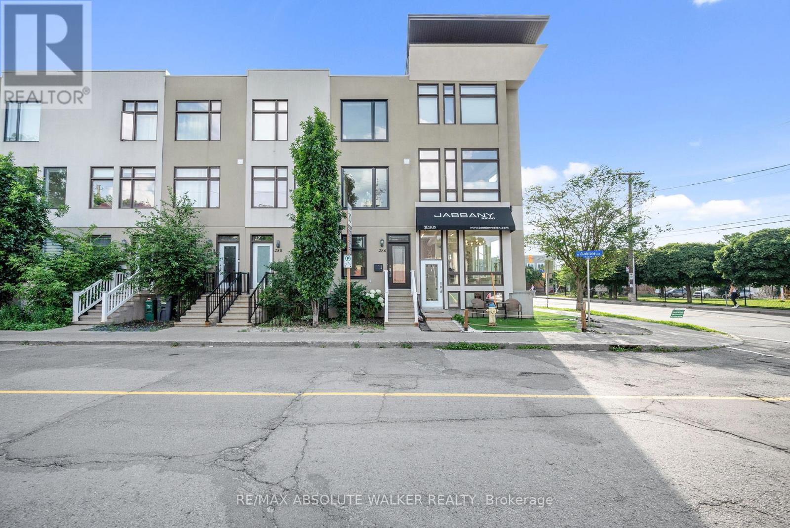 286 CAMBRIDGE STREET AVENUE N - photo 2