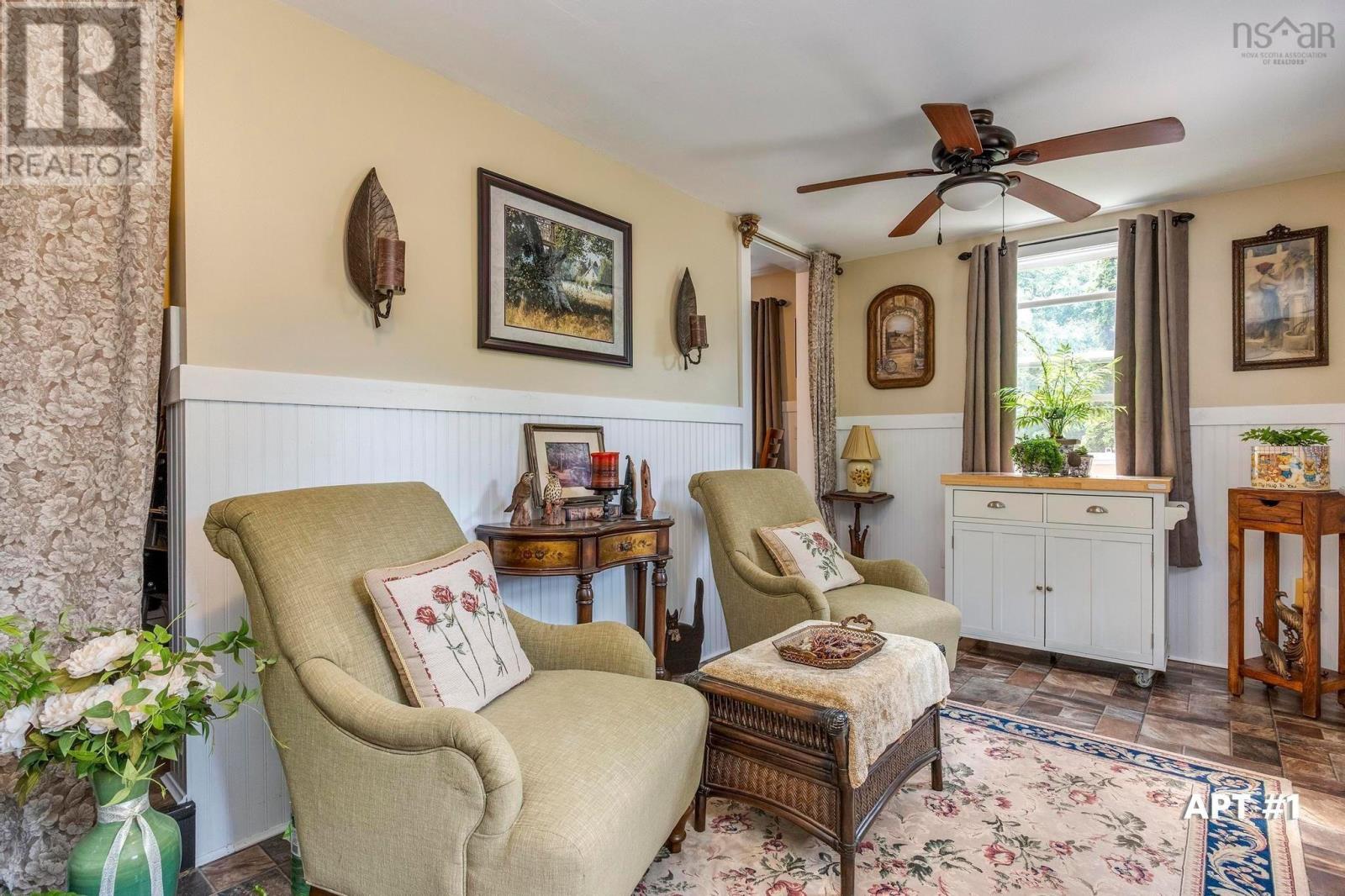 Property 21 of 49 of 12787 Highway 1