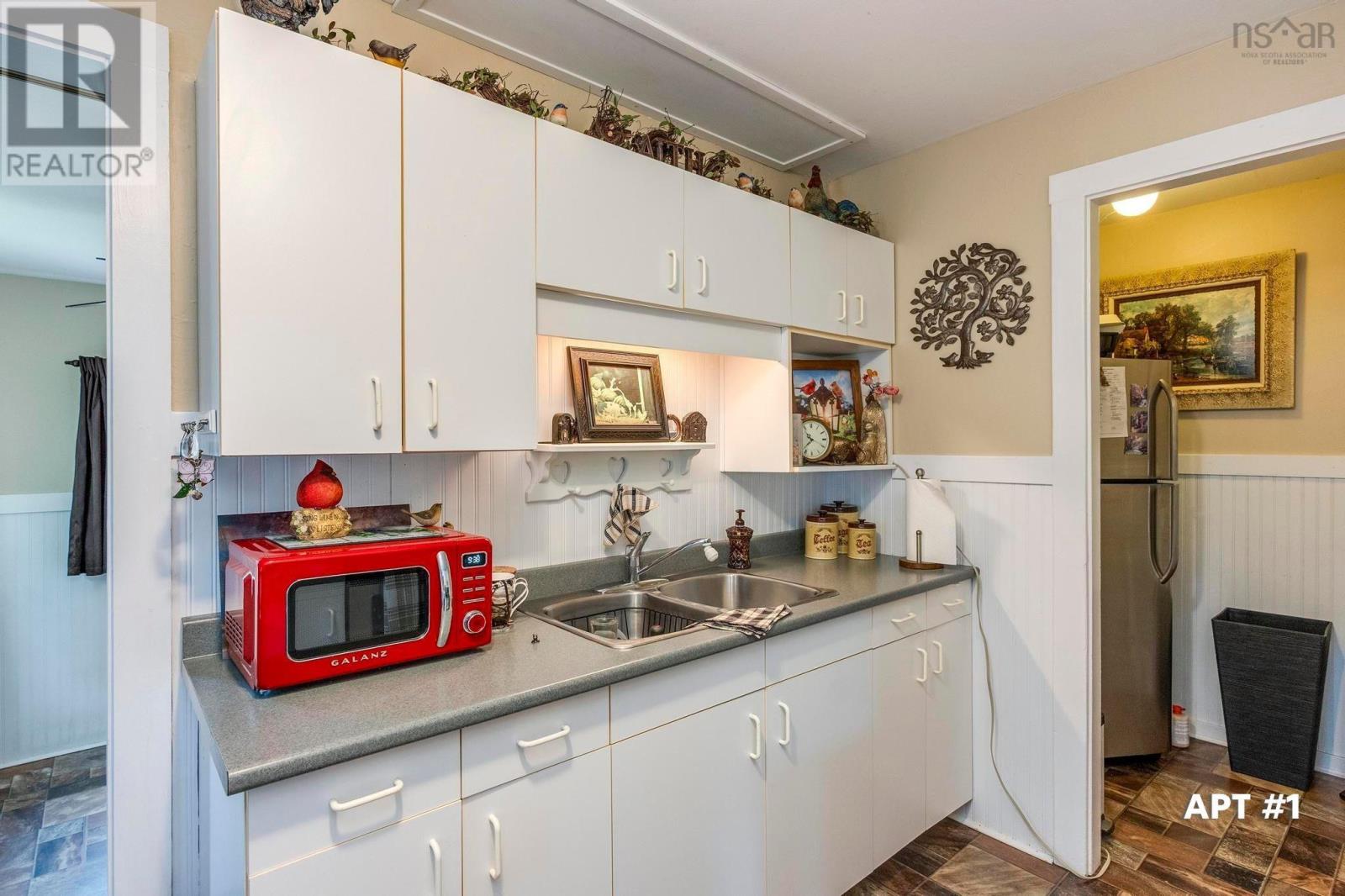 Property 22 of 49 of 12787 Highway 1