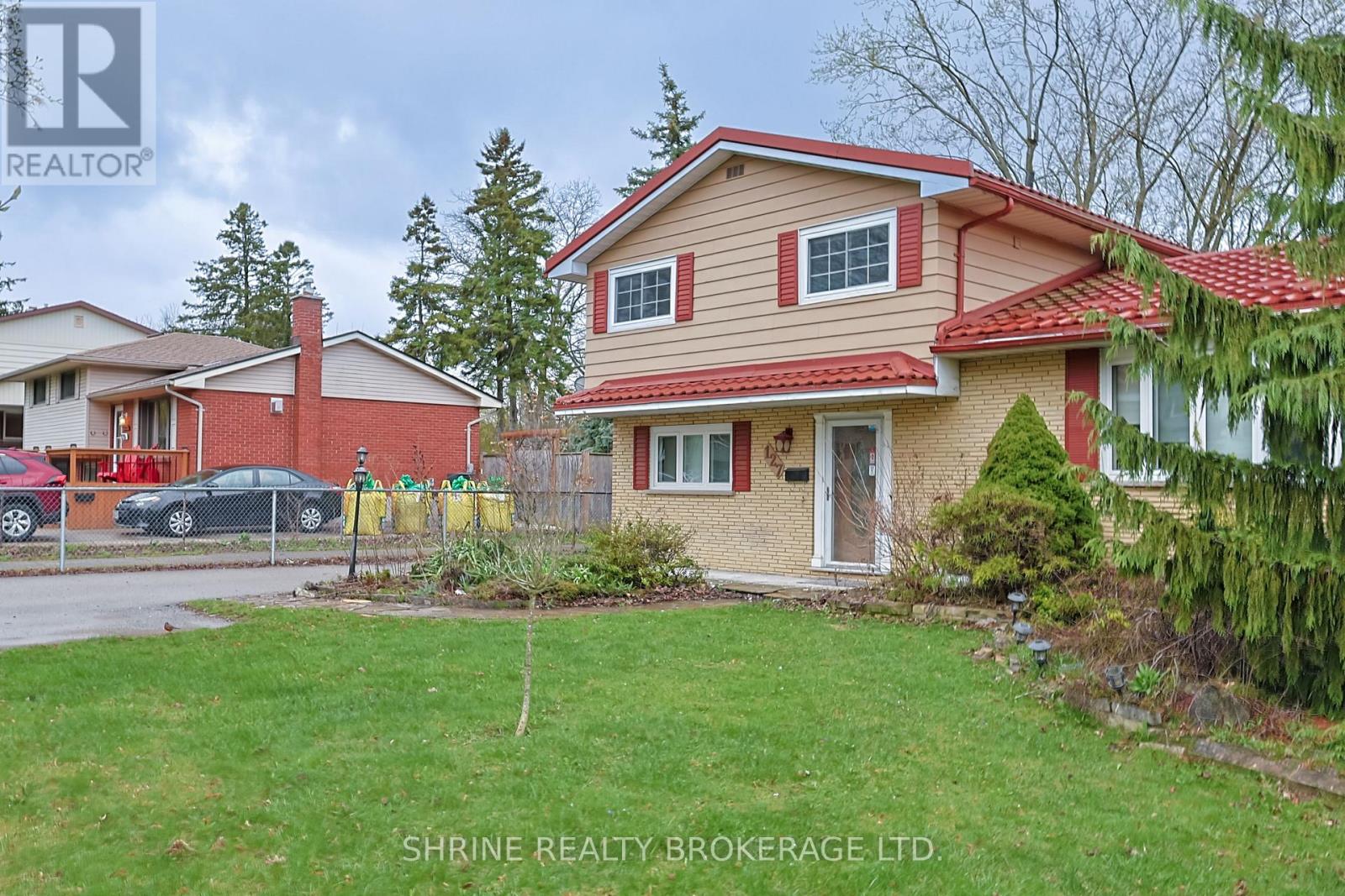 127 ODESSA AVENUE - 4