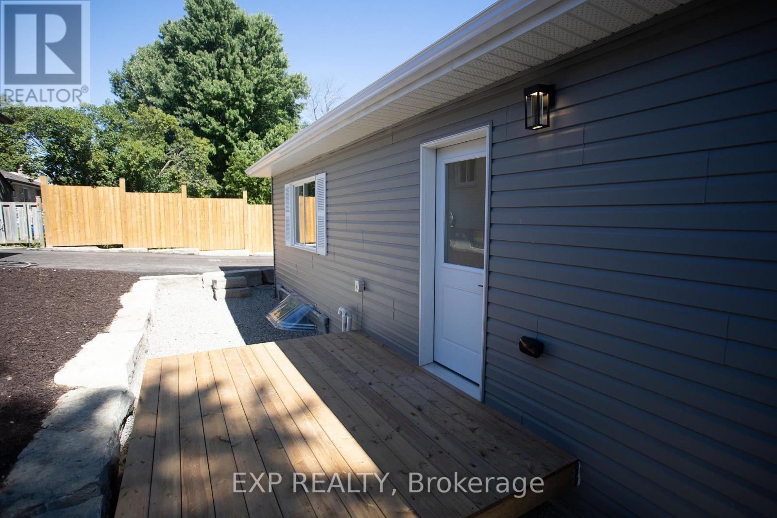 Garden Suite Front Door & Deck