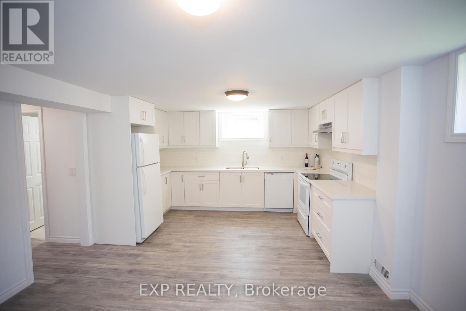Main House Lower Unit - Kitchen