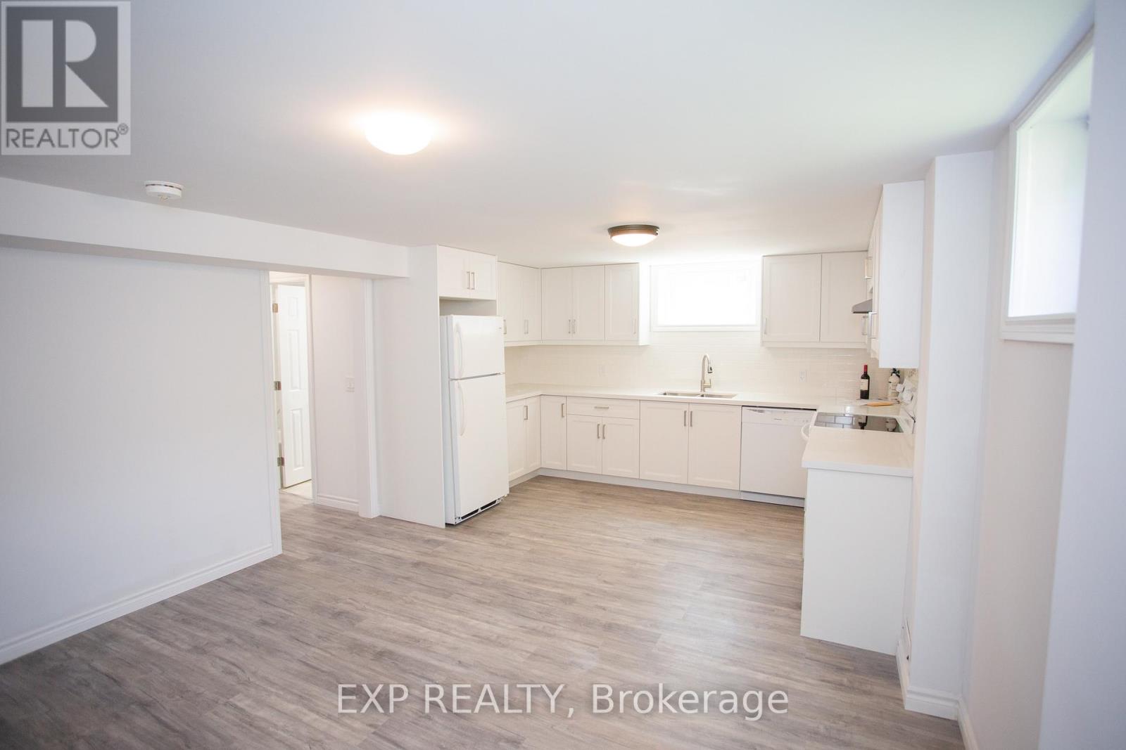 Main House Lower Unit - Kitchen