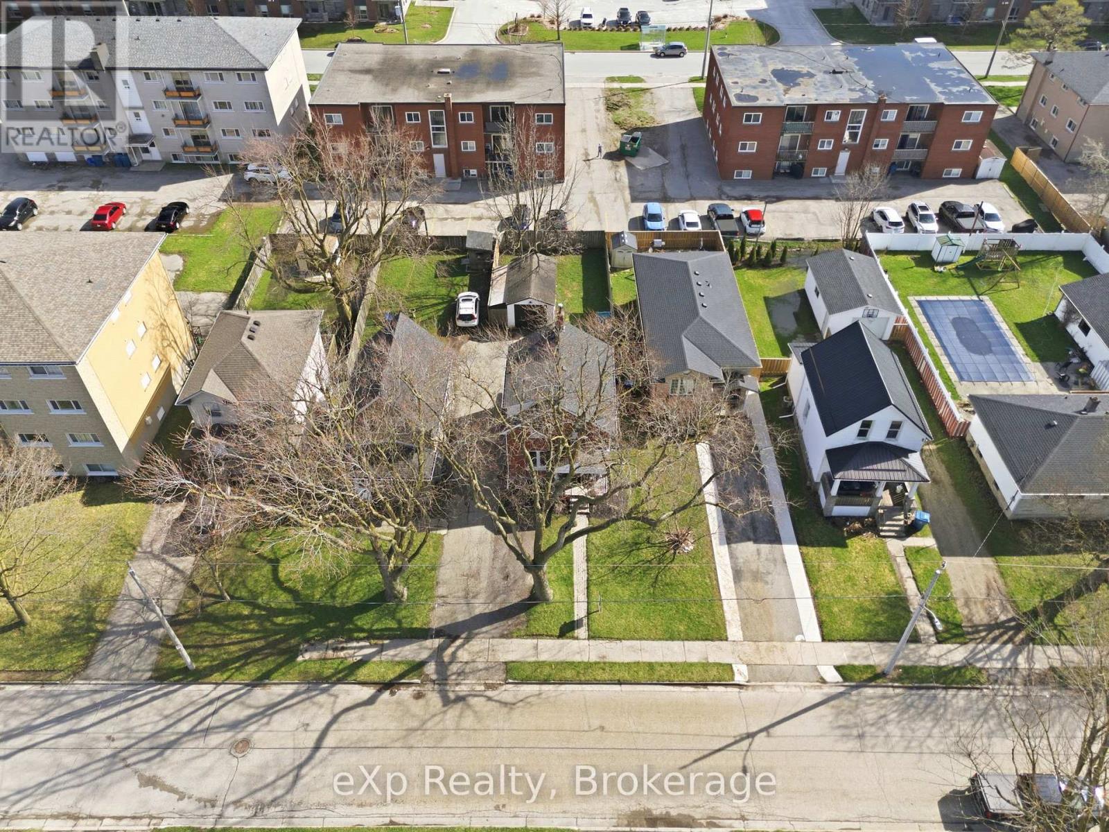 531 BRUNSWICK STREET — photo 42