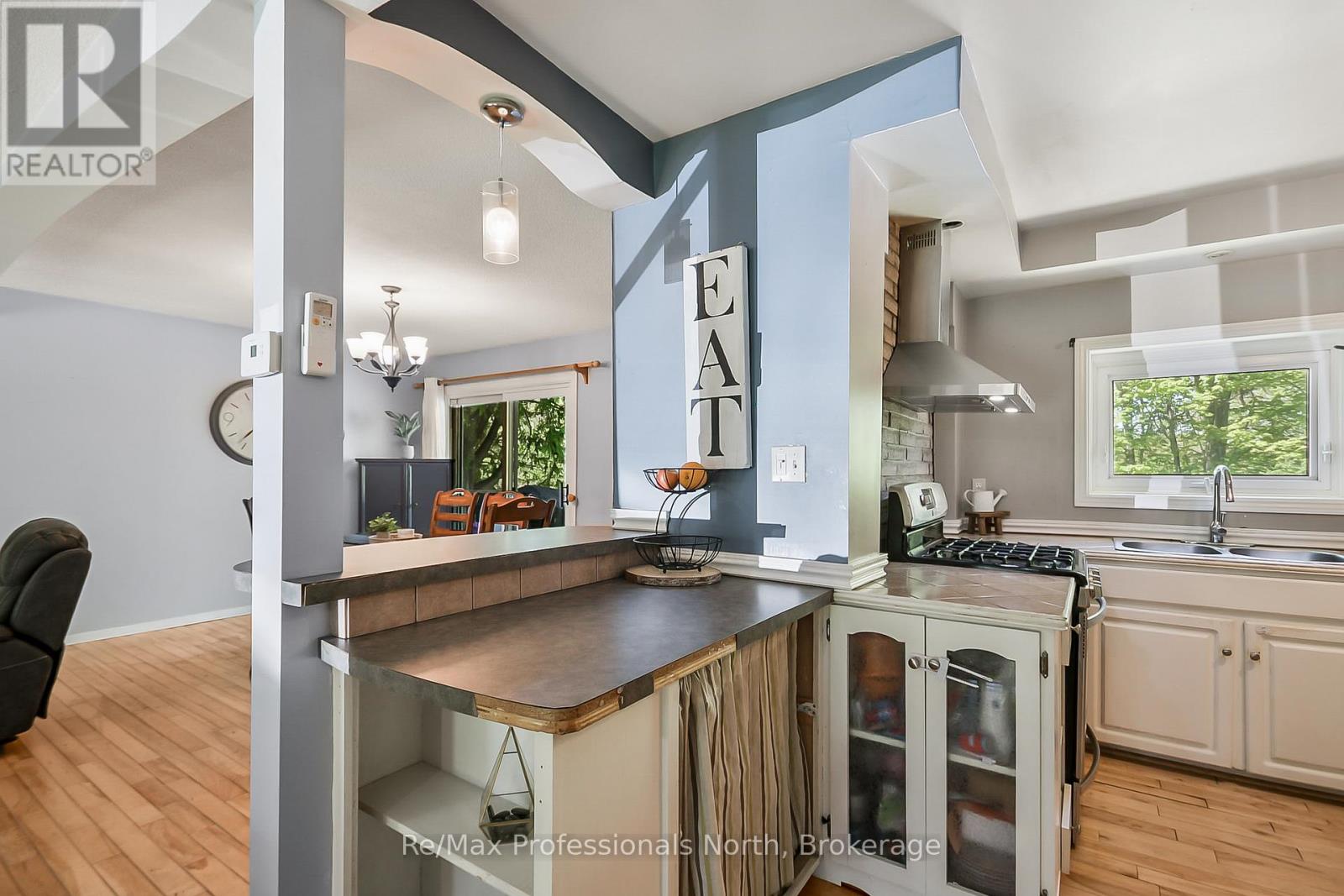 110 FRASER STREET - 11