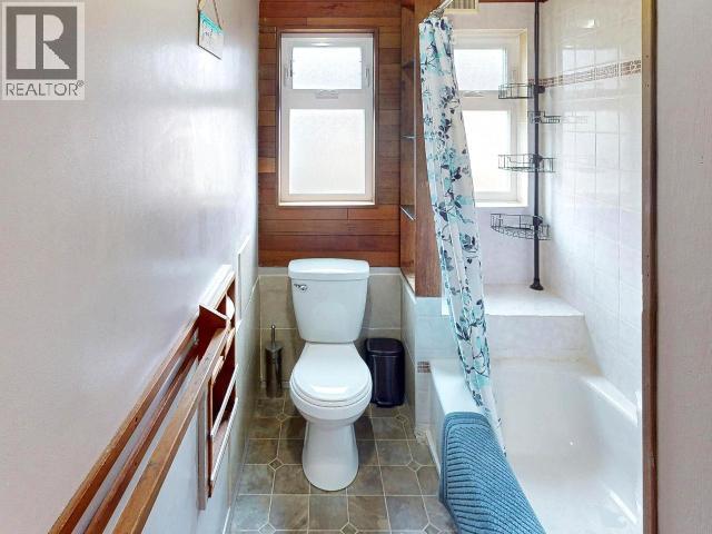 6771 DRAKE STREET, Powell River