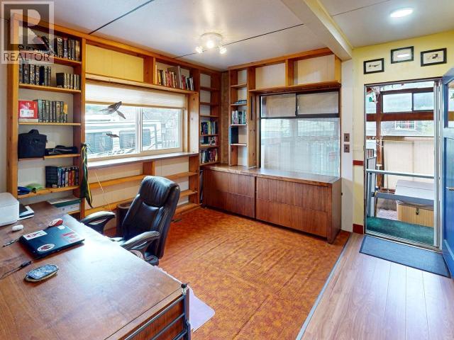 6771 DRAKE STREET, Powell River
