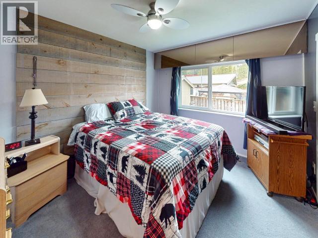 6771 DRAKE STREET, Powell River