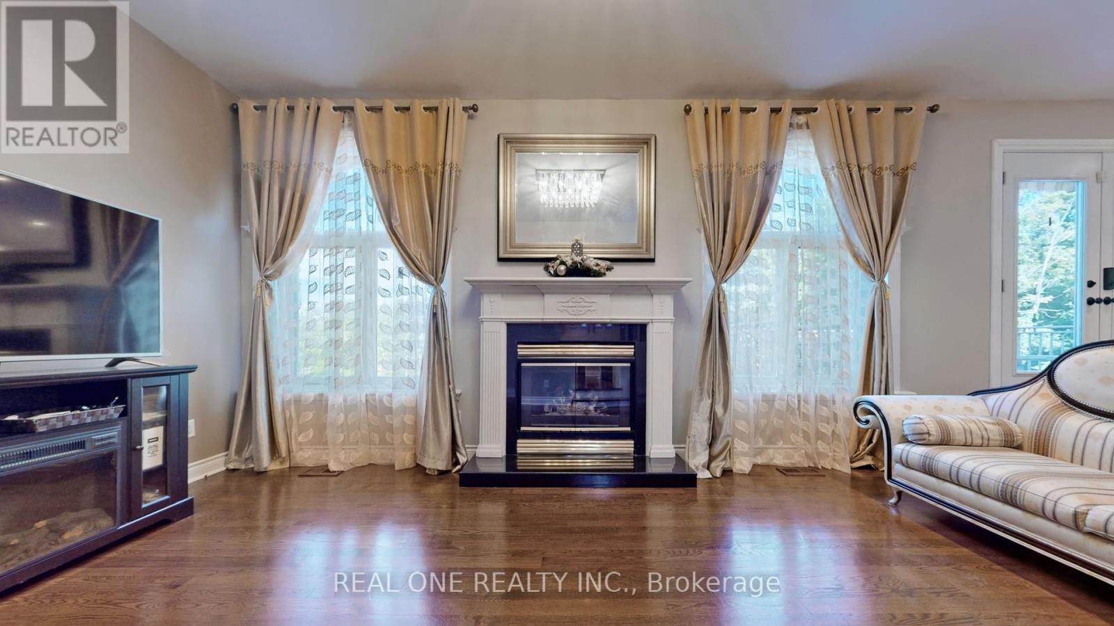 12 JARVIS AVENUE - 12