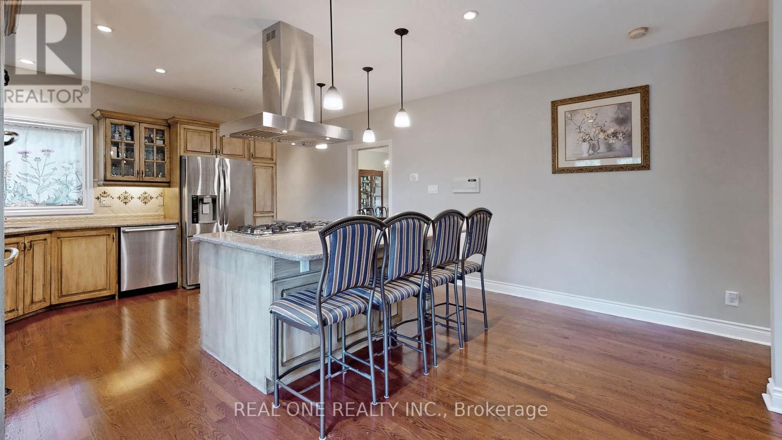 12 JARVIS AVENUE - 16