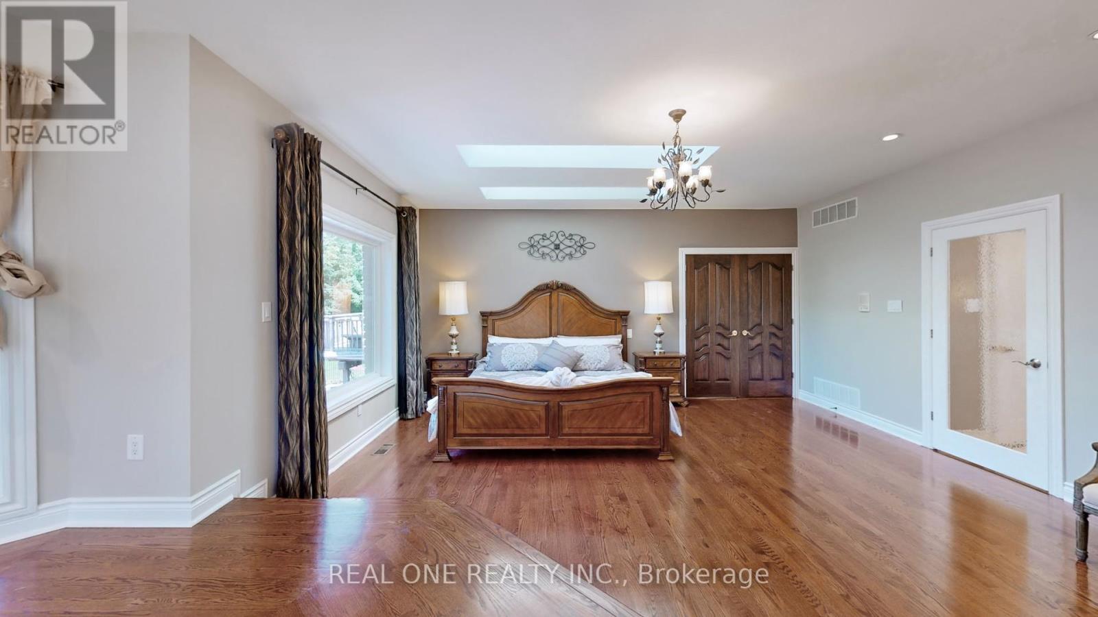 12 JARVIS AVENUE - 22