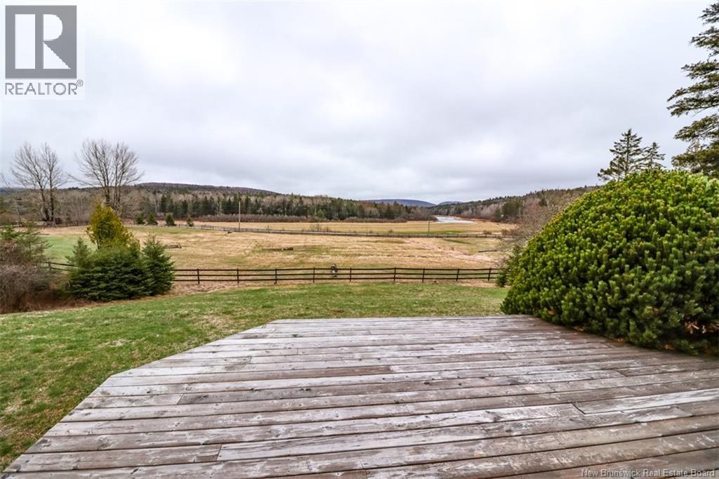 560 Lakeside Road — photo 36