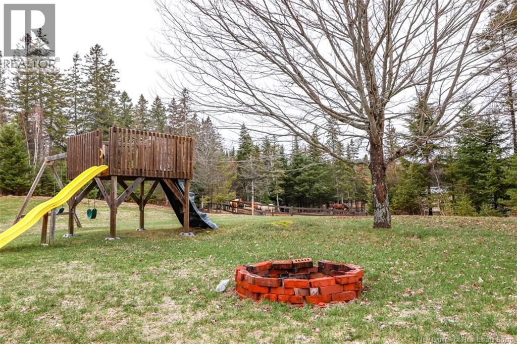 560 Lakeside Road — photo 39