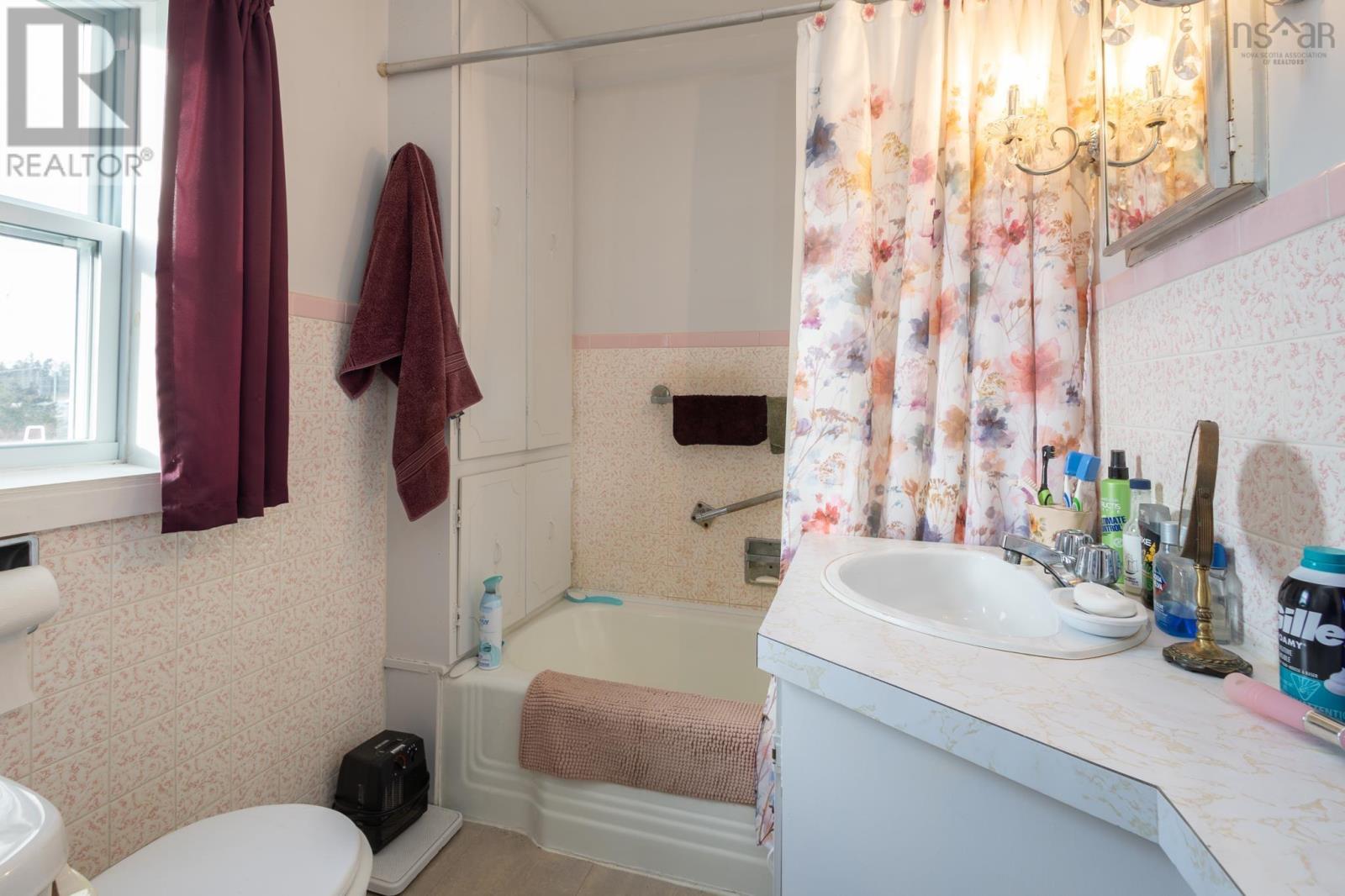 Property 21 of 39 of 2652 Highway 334