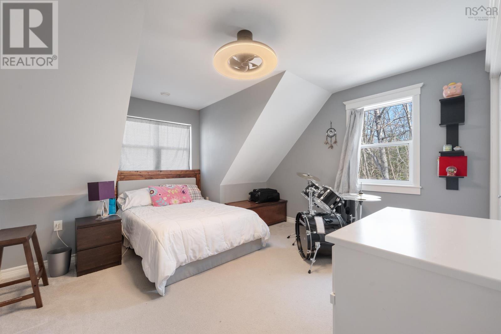 Property 25 of 50 of 1082 Meadowvale Road