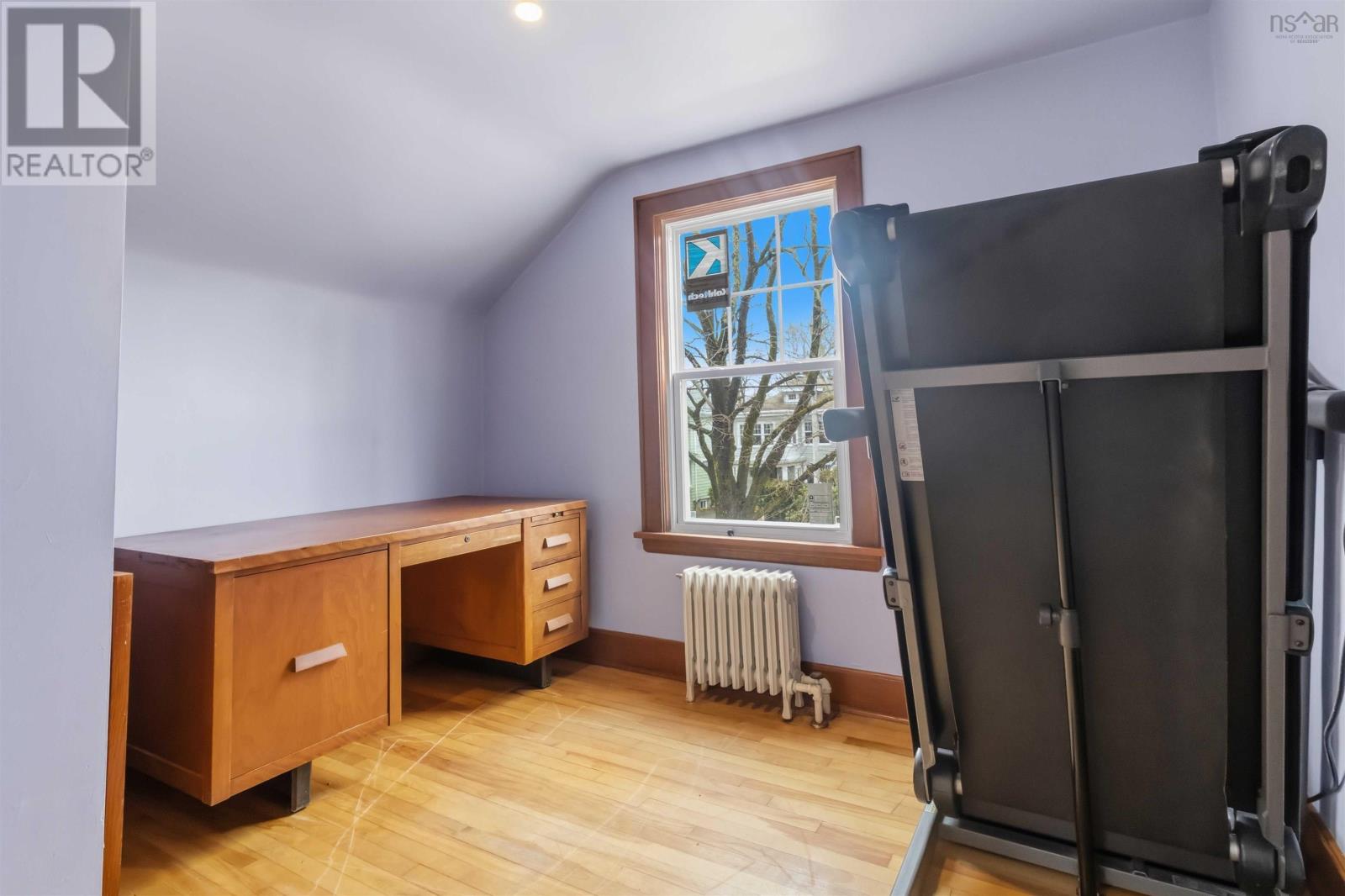 Property 32 of 49 of 1662 Walnut Street